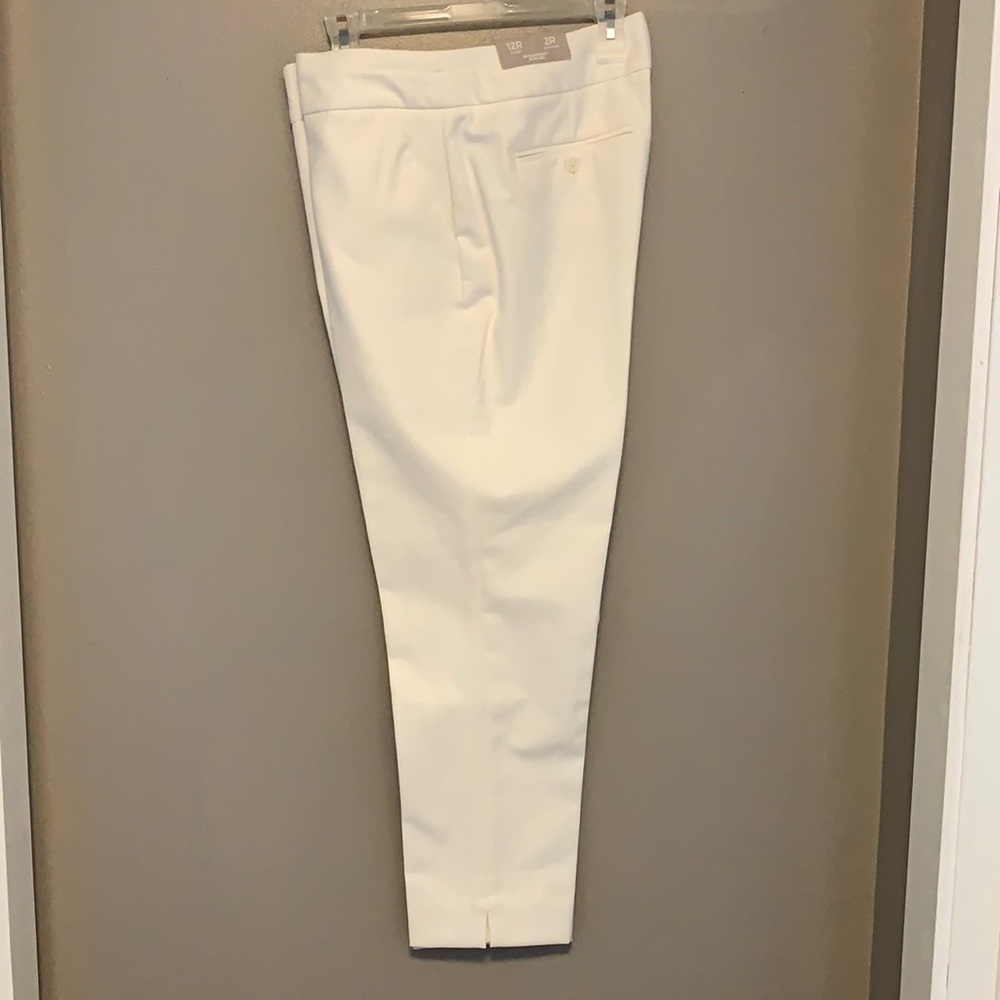 Chico’s Ecru Colored Ankle Pant
